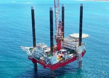 'Beverley' Australia's largest registered jackup barge.