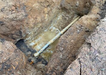 The completed bore arrived on the exact grade and alignment required to connect seamlessly into the existing manhole.